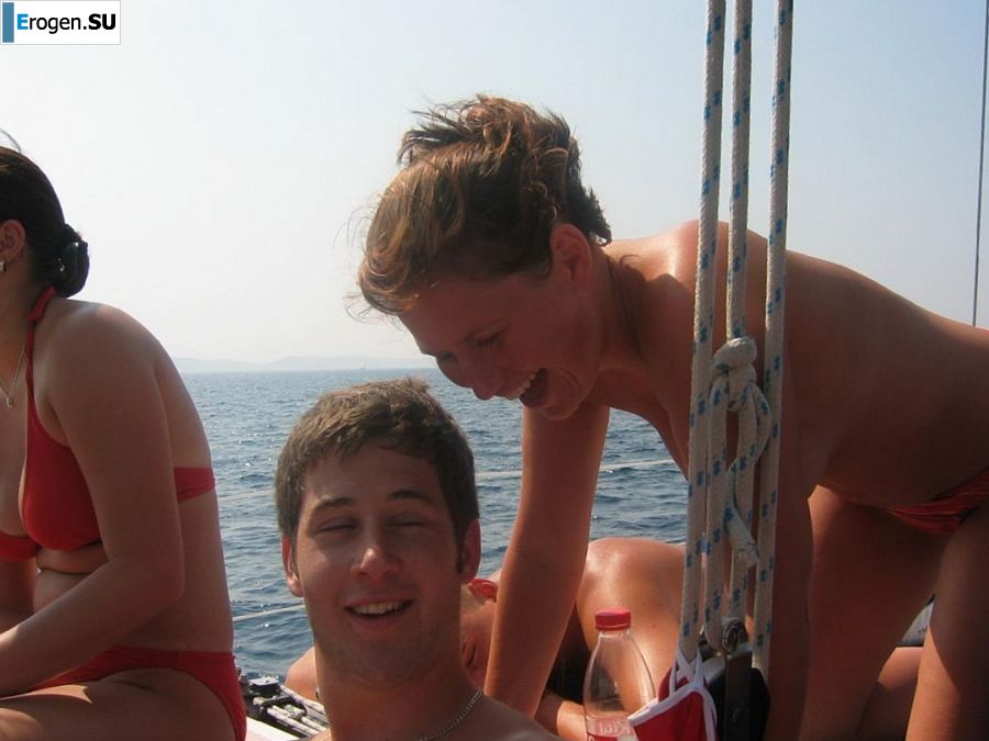 party with heifers on a yacht. Photo 13
