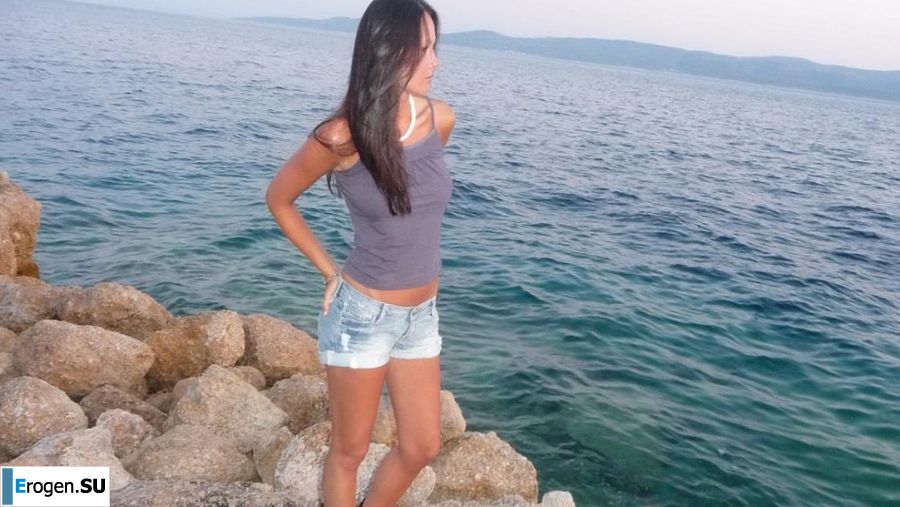 youth on a rocky shore. Photo 15