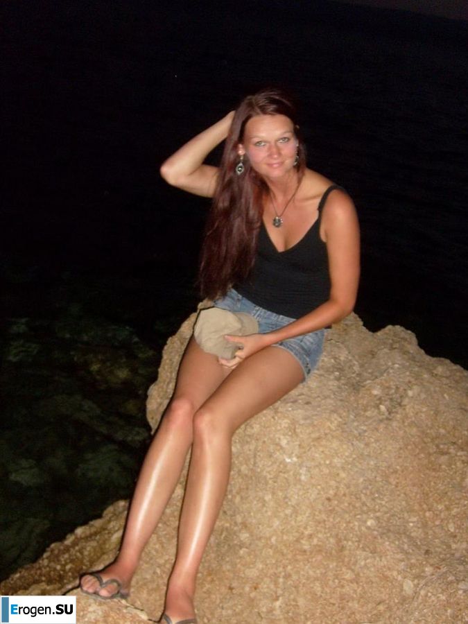 youth on a rocky shore. Photo 35