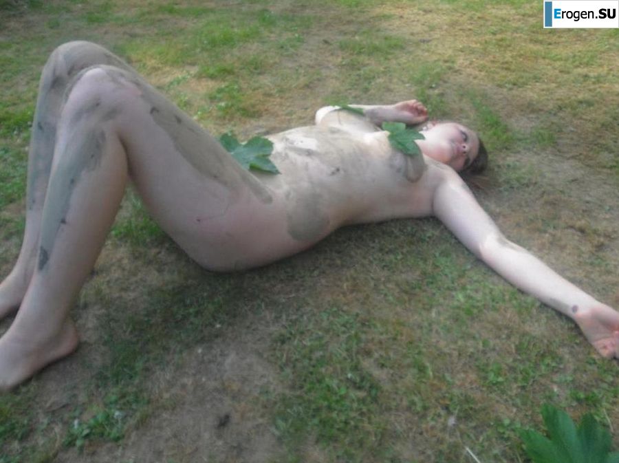 lesbians in the camp. Photo 16