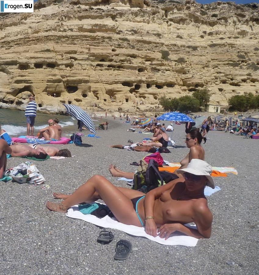 fun on a nudist beach. Photo 36