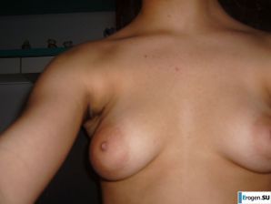 curly-haired dark-skinned girl both above and below. Thumb 13