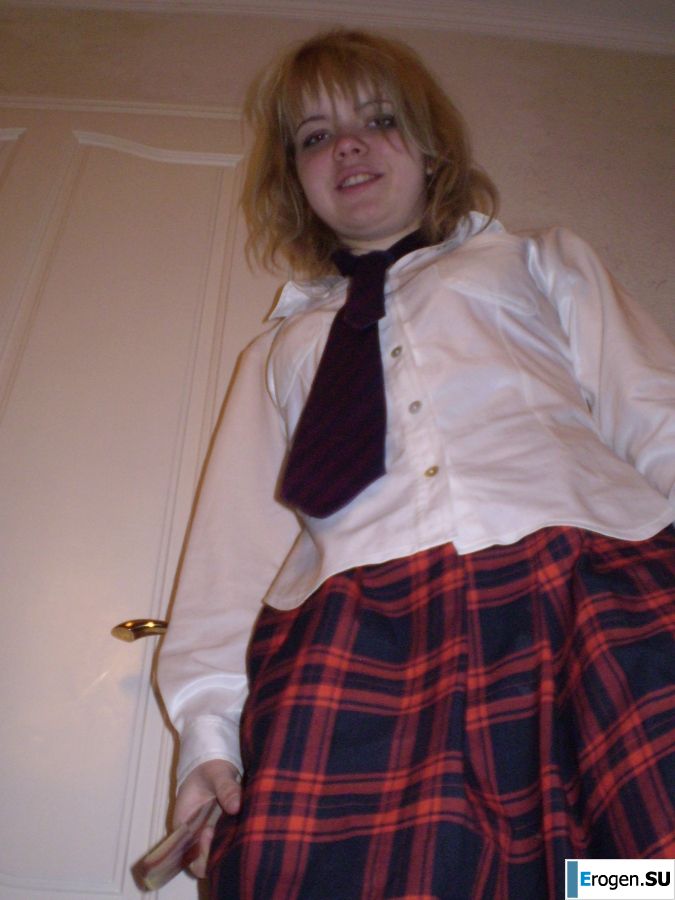 cute naked student gets high. Photo 19