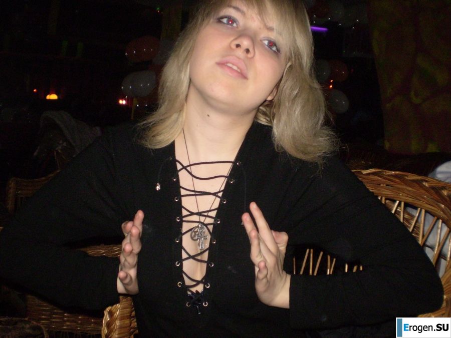cute naked student gets high. Photo 31
