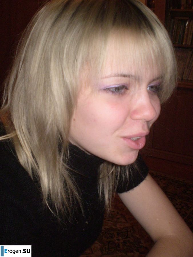 cute naked student gets high. Photo 54