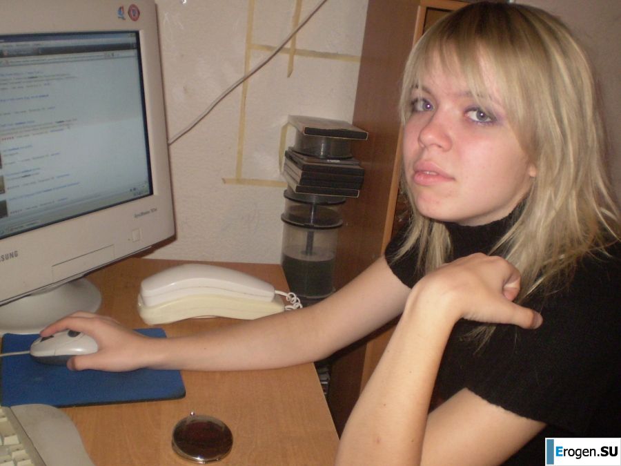 cute naked student gets high. Photo 56