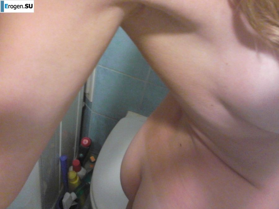 selfie in the bathroom after a shower. Photo 5