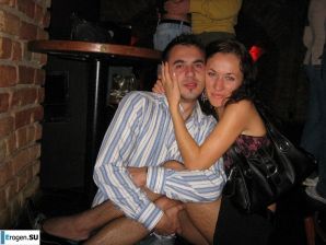 a young couple hanging out without panties. Thumb 23