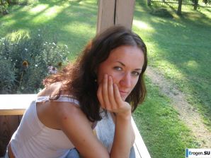 a young couple hanging out without panties. Thumb 29