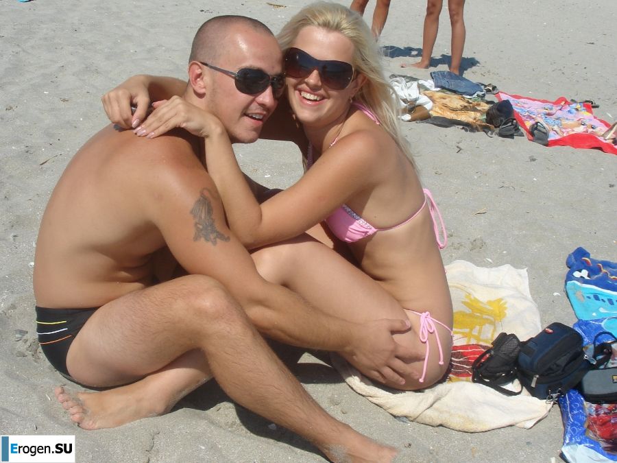 wedding and honeymoon of a blonde model. Photo 29