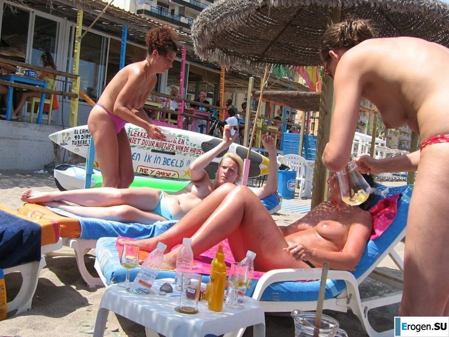 girls are only topless friends. Part 2. Photo 10