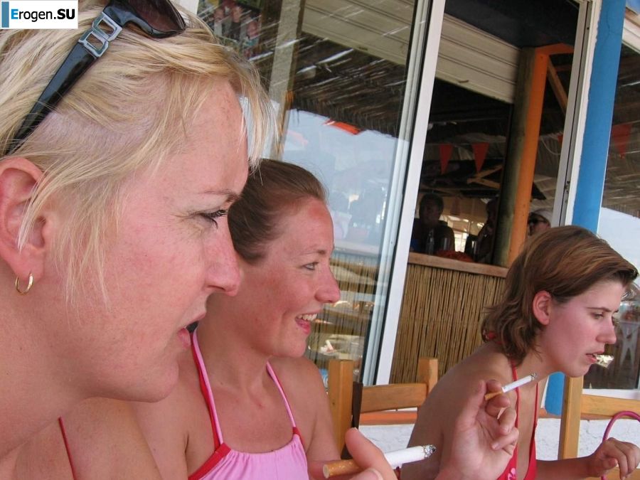 girls are only topless friends. Part 2. Photo 14