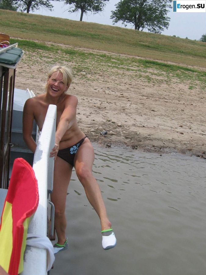 girls are only topless friends. Part 2. Photo 30