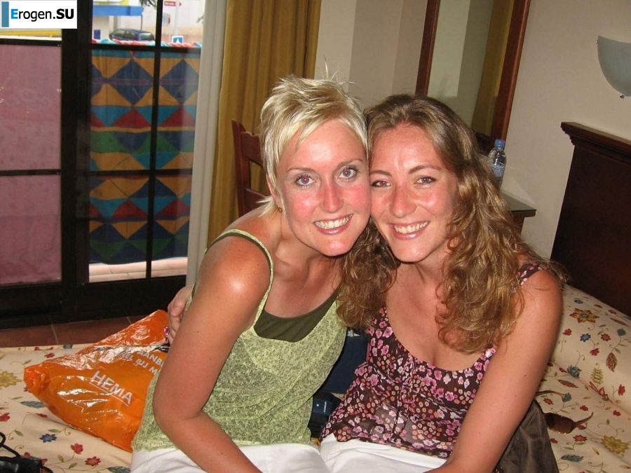 girls are only topless friends. Part 2. Photo 4