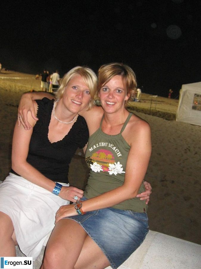 girls are only topless friends. Part 2. Photo 7