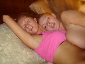 разврат в домике у озера. Эскиз 27