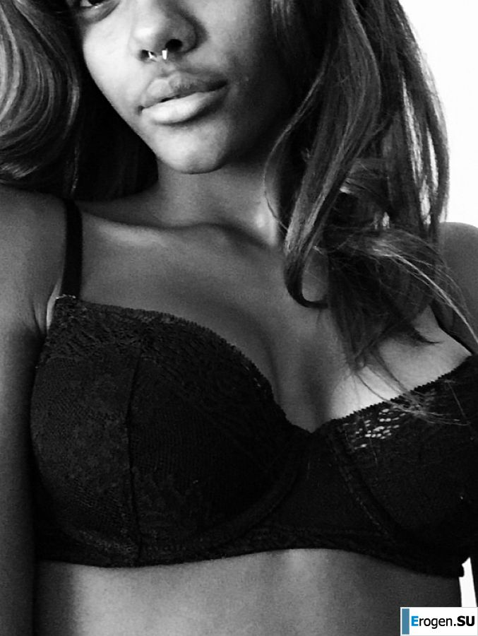uncut black woman Lezby. Photo 12