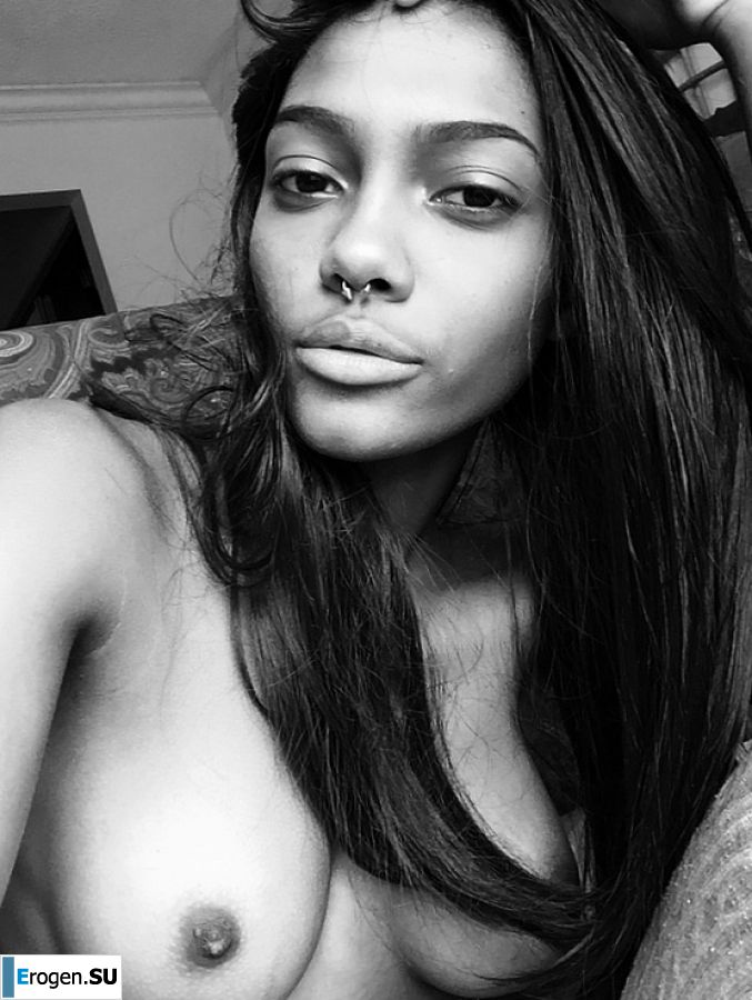 uncut black woman Lezby. Photo 13