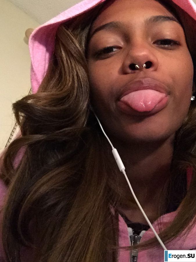 uncut black woman Lezby. Photo 18