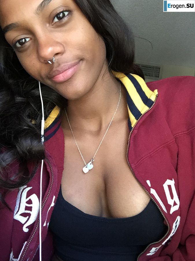 uncut black woman Lezby. Photo 24