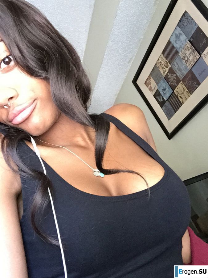 uncut black woman Lezby. Photo 26
