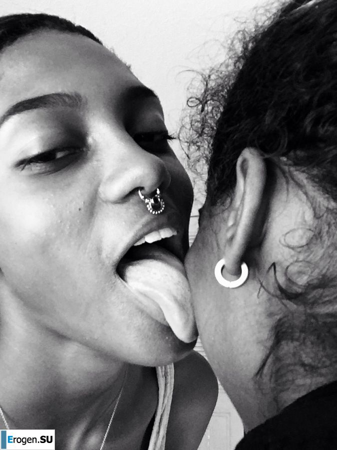 uncut black woman Lezby. Photo 7