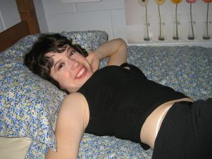Mature chick pulled big boobs out of her bra. Thumb 22
