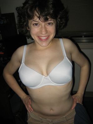 Mature chick pulled big boobs out of her bra. Thumb 25