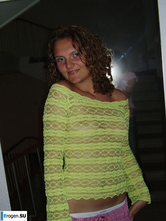 Sexy girl posing on the beach in shorts without a bra. Photo 8