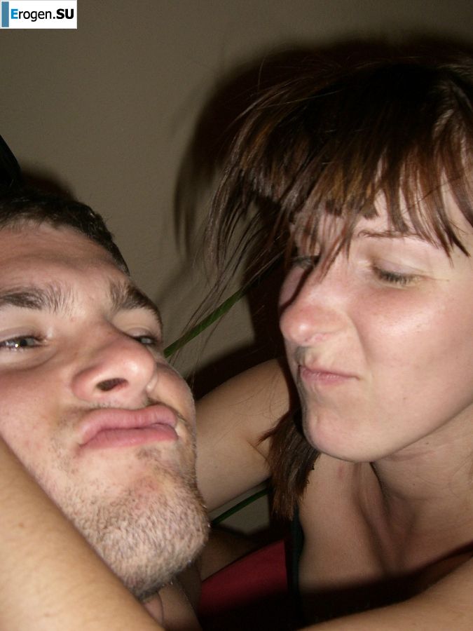 An appetizing student took off everything and showed a shaved pussy. Photo 26