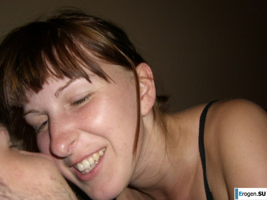 An appetizing student took off everything and showed a shaved pussy. Photo 28