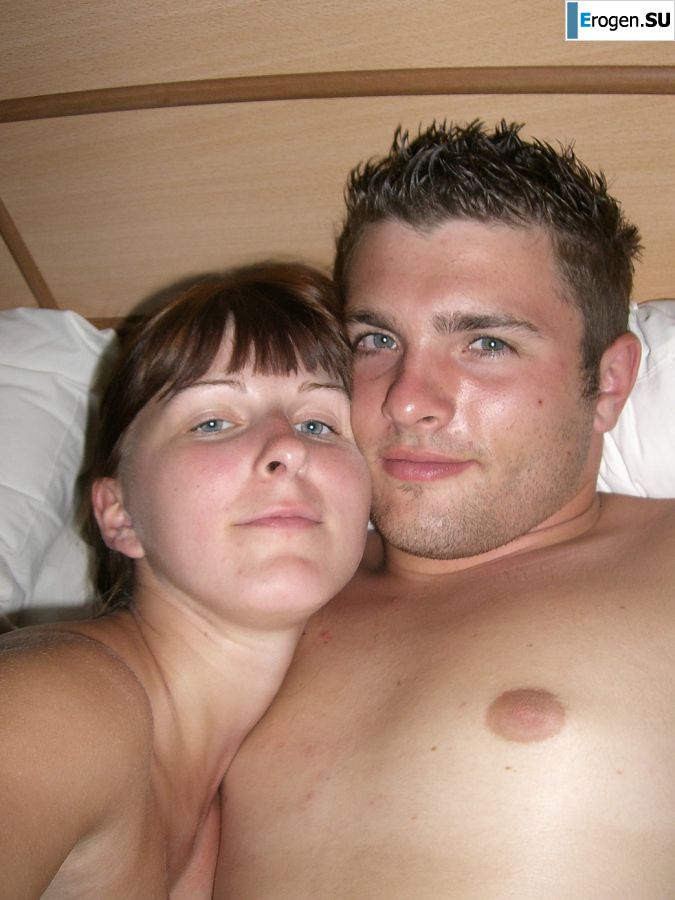 An appetizing student took off everything and showed a shaved pussy. Photo 48