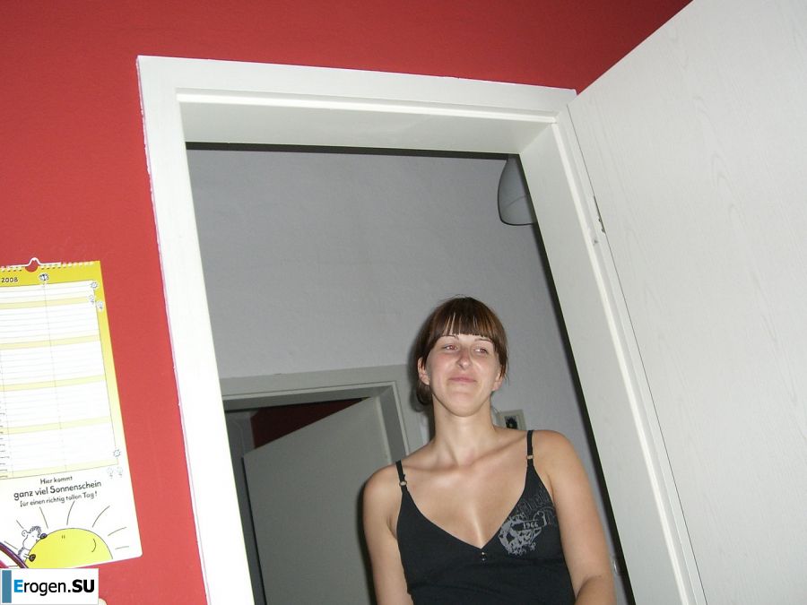 An appetizing student took off everything and showed a shaved pussy. Photo 5