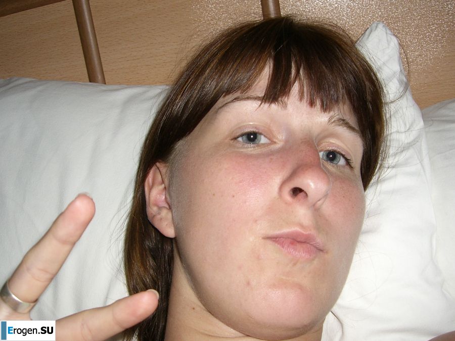 An appetizing student took off everything and showed a shaved pussy. Photo 50