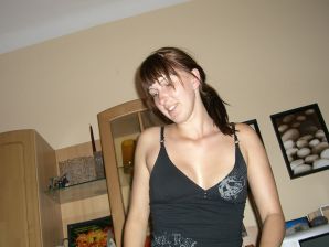 An appetizing student took off everything and showed a shaved pussy. Thumb 11