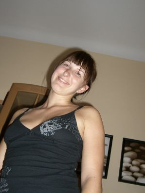 An appetizing student took off everything and showed a shaved pussy. Thumb 21