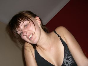An appetizing student took off everything and showed a shaved pussy. Thumb 23