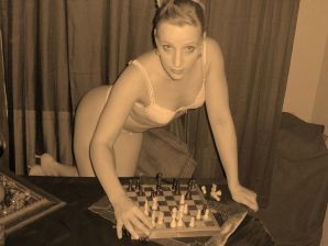 Fatal blonde in lingerie posing languidly and then undressing. Thumb 25