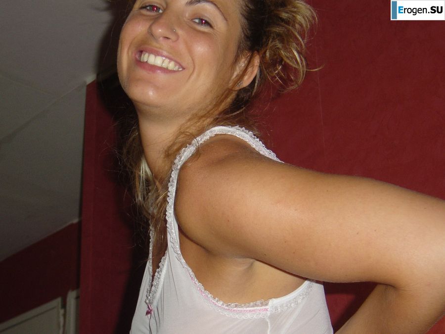 A mature woman changes into a schoolgirl and has sex. Slide 16