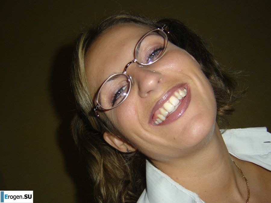 A mature woman changes into a schoolgirl and has sex. Slide 27