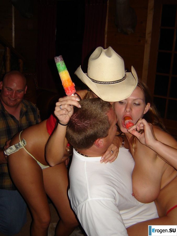 Boys licked a girlfriend's huge breasts at a party. Part 2. Slide 4