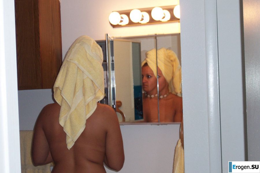 A blonde with curvaceous forms showed a peasant boobs and not only. Part 3. Slide 12