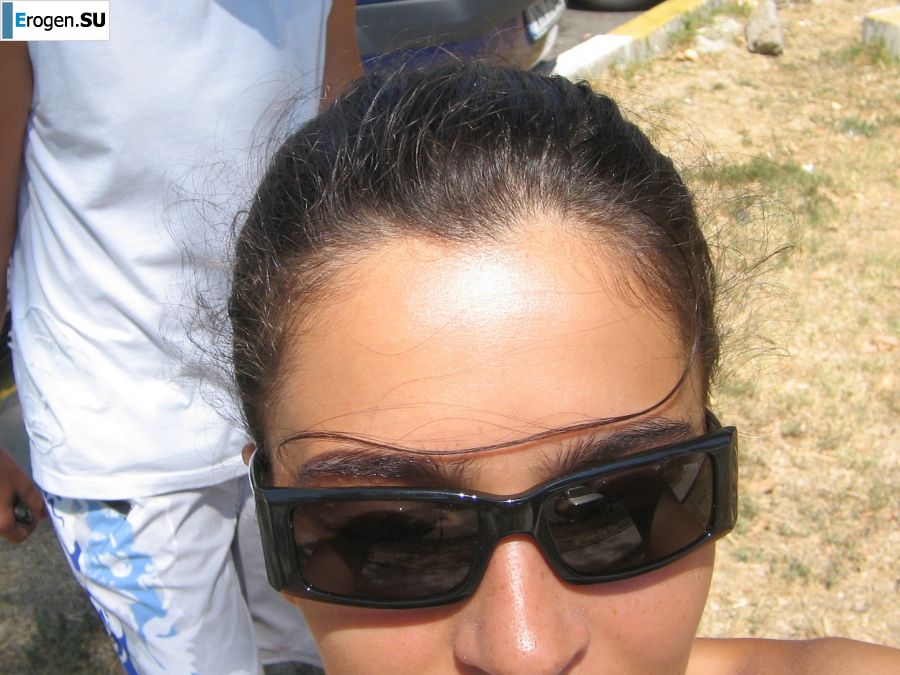 Seductive Latina poses naked on vacation in front of a guy. Part 3. Photo 10
