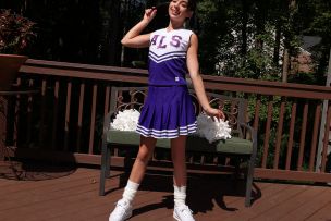  Aria Valencia in Pee Aggressive. Thumb 3