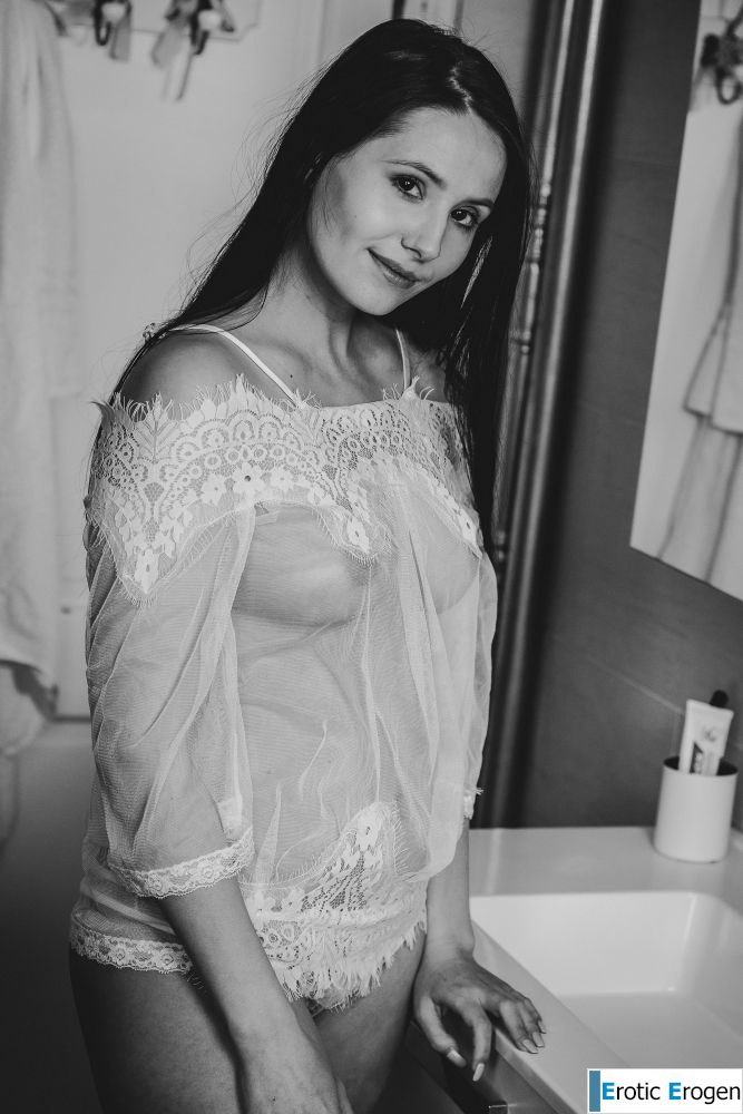 Vanessa Angel in Sweet Reflection. Фото 29
