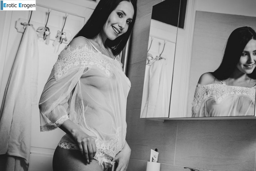 Vanessa Angel in Sweet Reflection. Фото 32