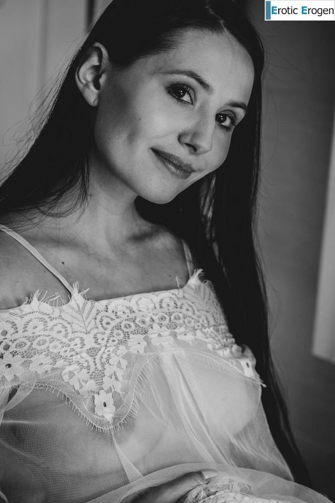 Vanessa Angel in Sweet Reflection. Фото 35