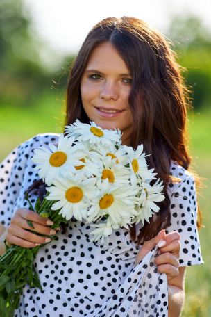 Elena Max in Wild Daisies. Эскиз 3