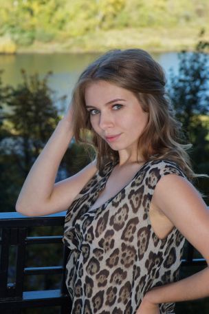 Dina Divine in Sexy. Thumb 3