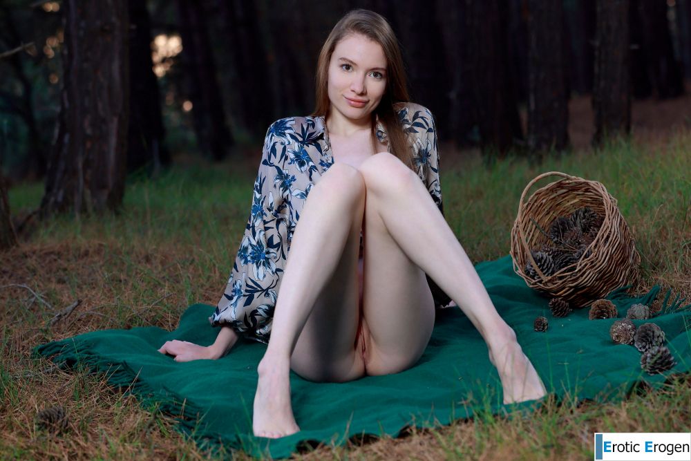 Dariana in Forest Fantasy. Picture 1